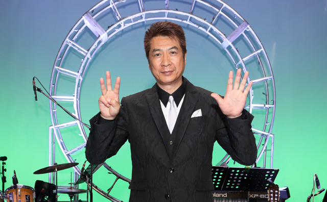 山川豊がデビュー35周年記念コンサートで全31曲を熱唱!!