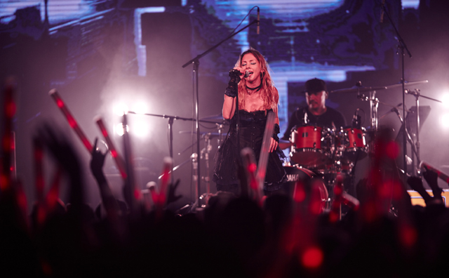 土屋アンナ、歌手デビュー15周年記念ワールドライブツアーの開催が決定