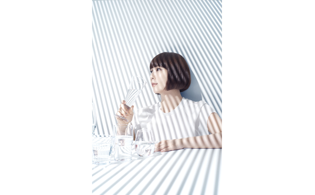 土岐麻子、新曲『STRIPE』のMVが公開