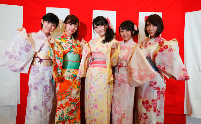 「AKB48」が浴衣姿で久々の大阪での握手会イベント!!
