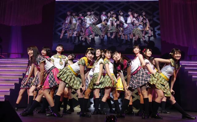 昨年デビューの「AKB48」の16期生が単独コンサート!