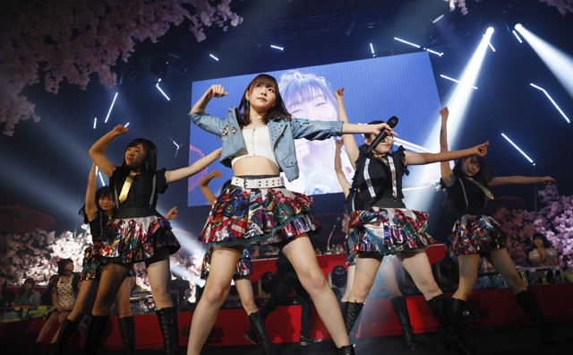 「AKB48」がアルバム発売記念イベント