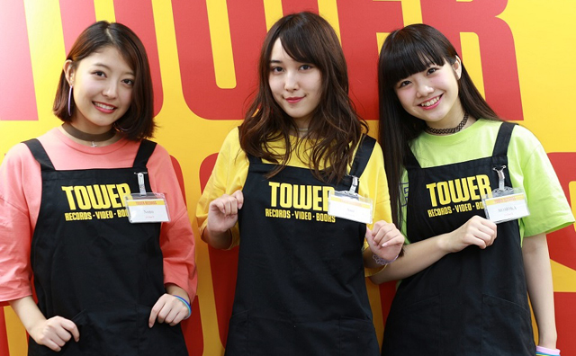 女子高生グループ「J☆Dee’Z」が人生初のアルバイトでタワレコ店員に挑戦